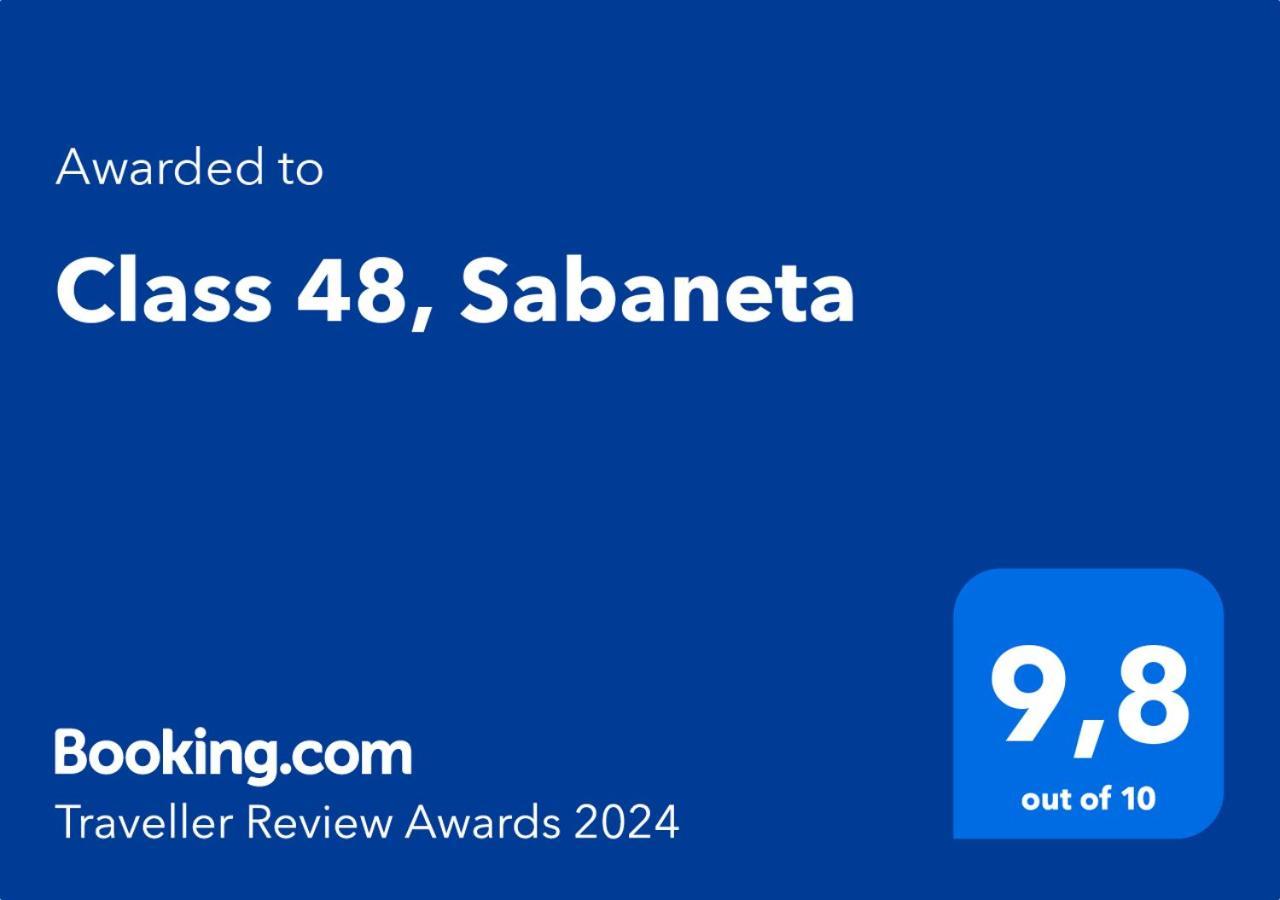 Class 48, Sabaneta Dış mekan fotoğraf
